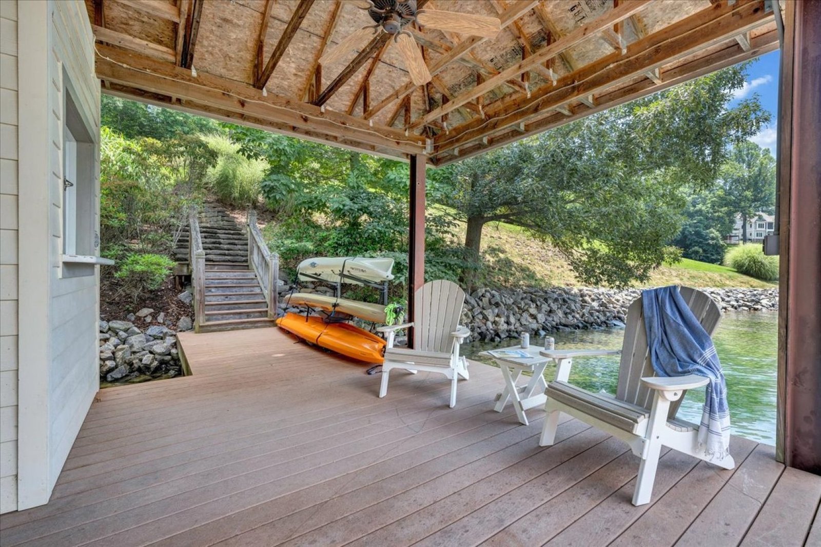 Dock to Stairs