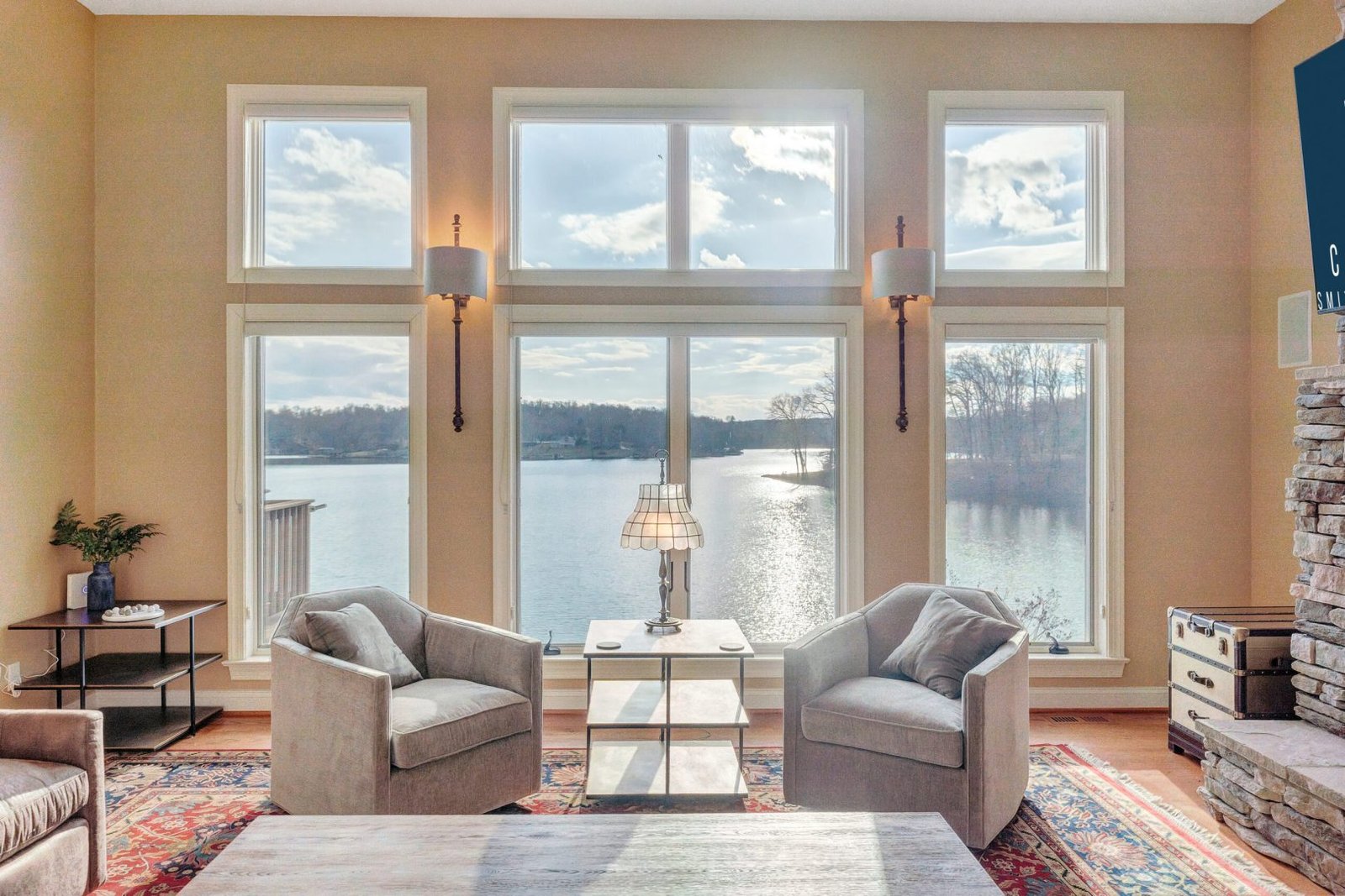 Upper Living Room Facing Lake