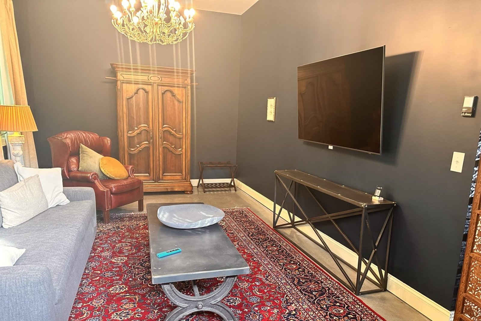 Flex Sleeping Area - Queen Sleeper + Smart TV